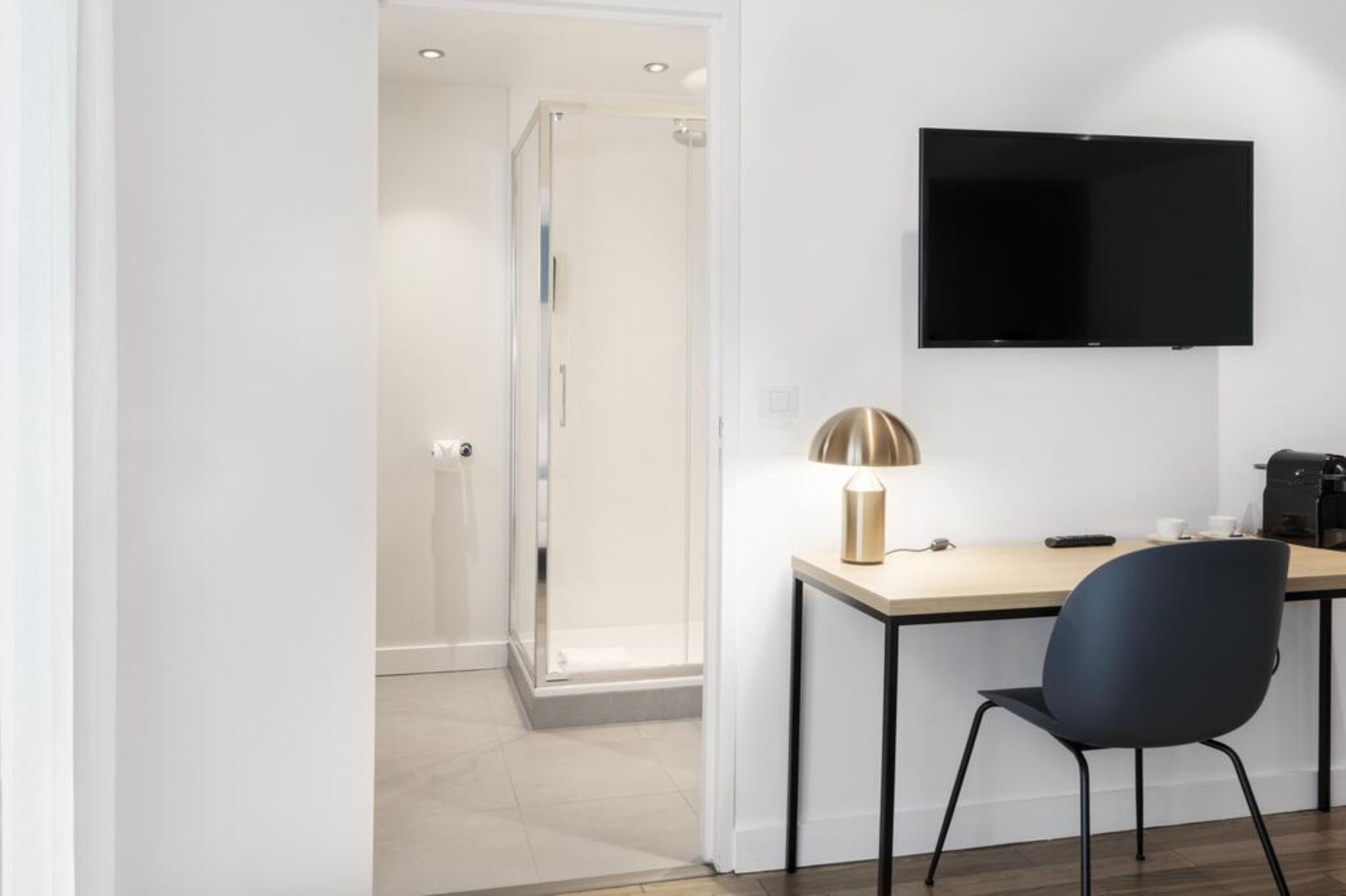 1 bedroom, premium bedding, in-room safe, desk