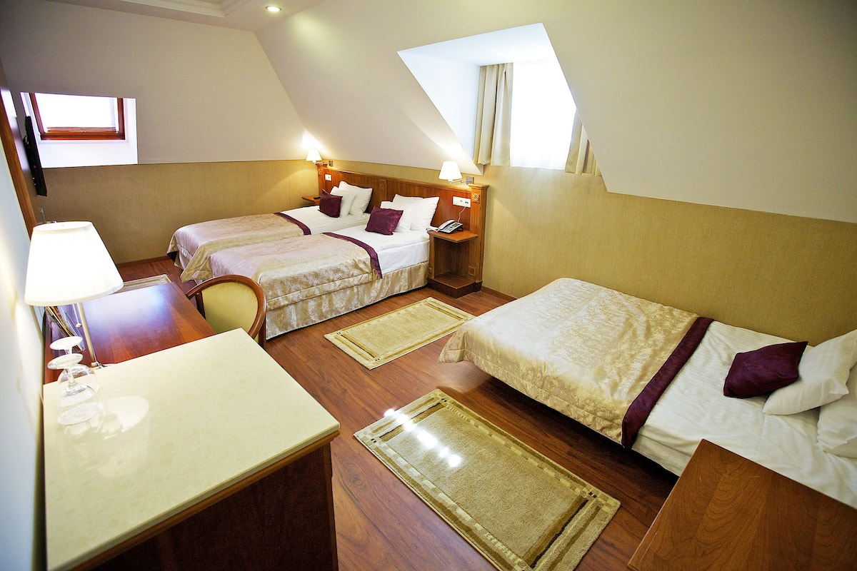 1 bedroom, in-room safe, desk, laptop workspace