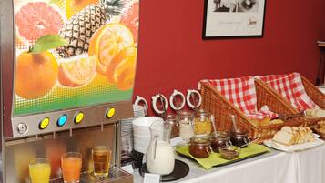 Bao gồm bữa sáng buffet hàng ngày