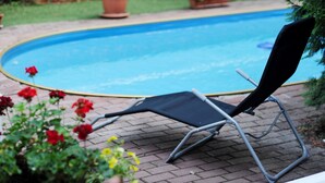 Outdoor pool - Hotel Papillon (Budapest)
