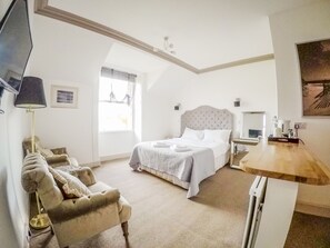 Comfort Double Room | Iron/ironing board, free WiFi, bed sheets