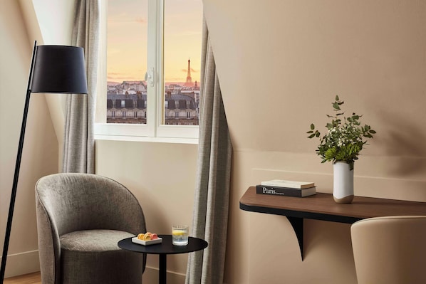 Superior Room (New Style) | 1 bedroom, minibar, desk, blackout drapes