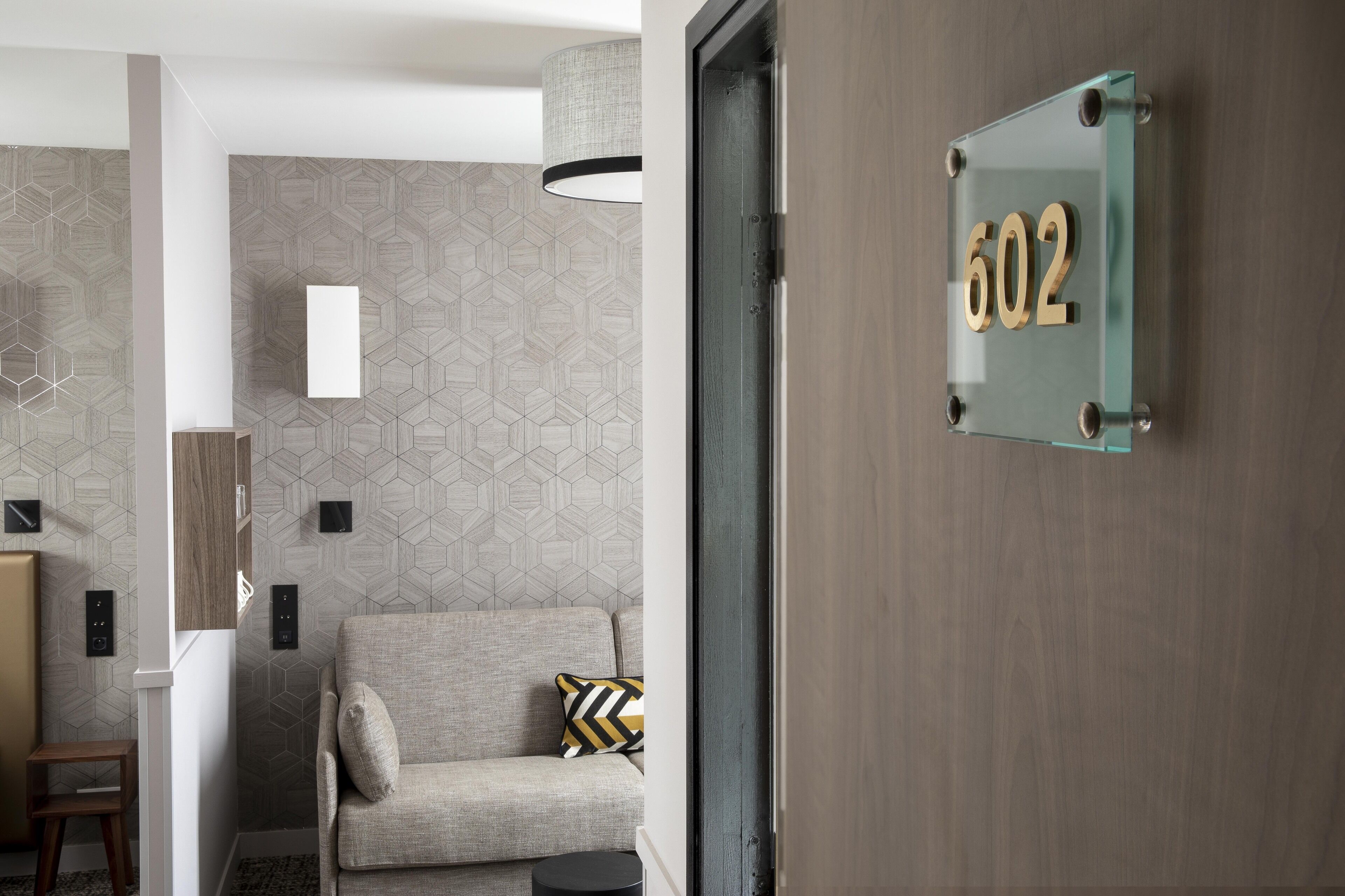 luxury suite | premium bedding, minibar, in-room safe, desk