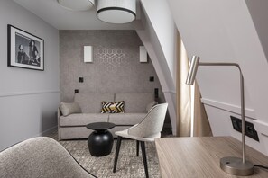 1 bedroom, premium bedding, minibar, in-room safe
