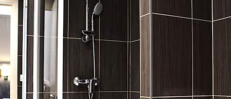 Standard Double Room | Bathroom | Free toiletries, hair dryer, towels