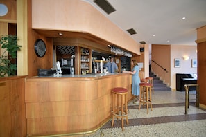 Bar (in der Unterkunft)