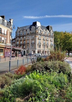 บริเวณภายนอก