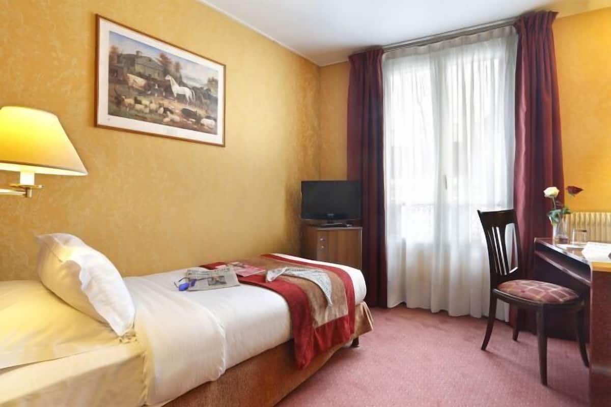 Minibar, coffres-forts dans les chambres, bureau, chambres insonorisées