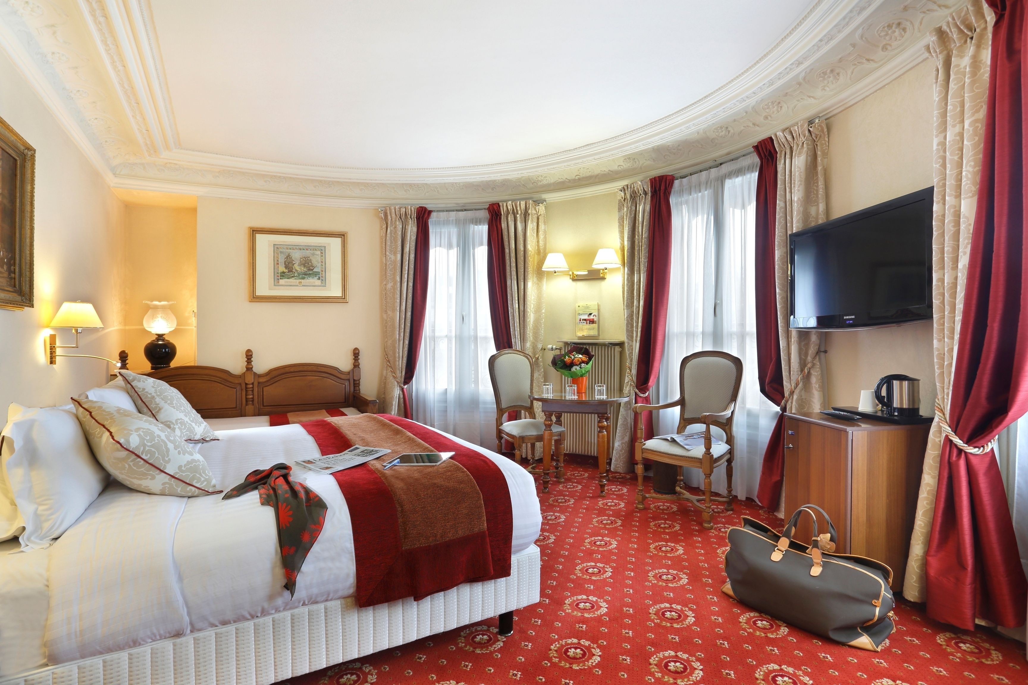 Superior Double Room | Minibar, in-room safe, desk, soundproofing