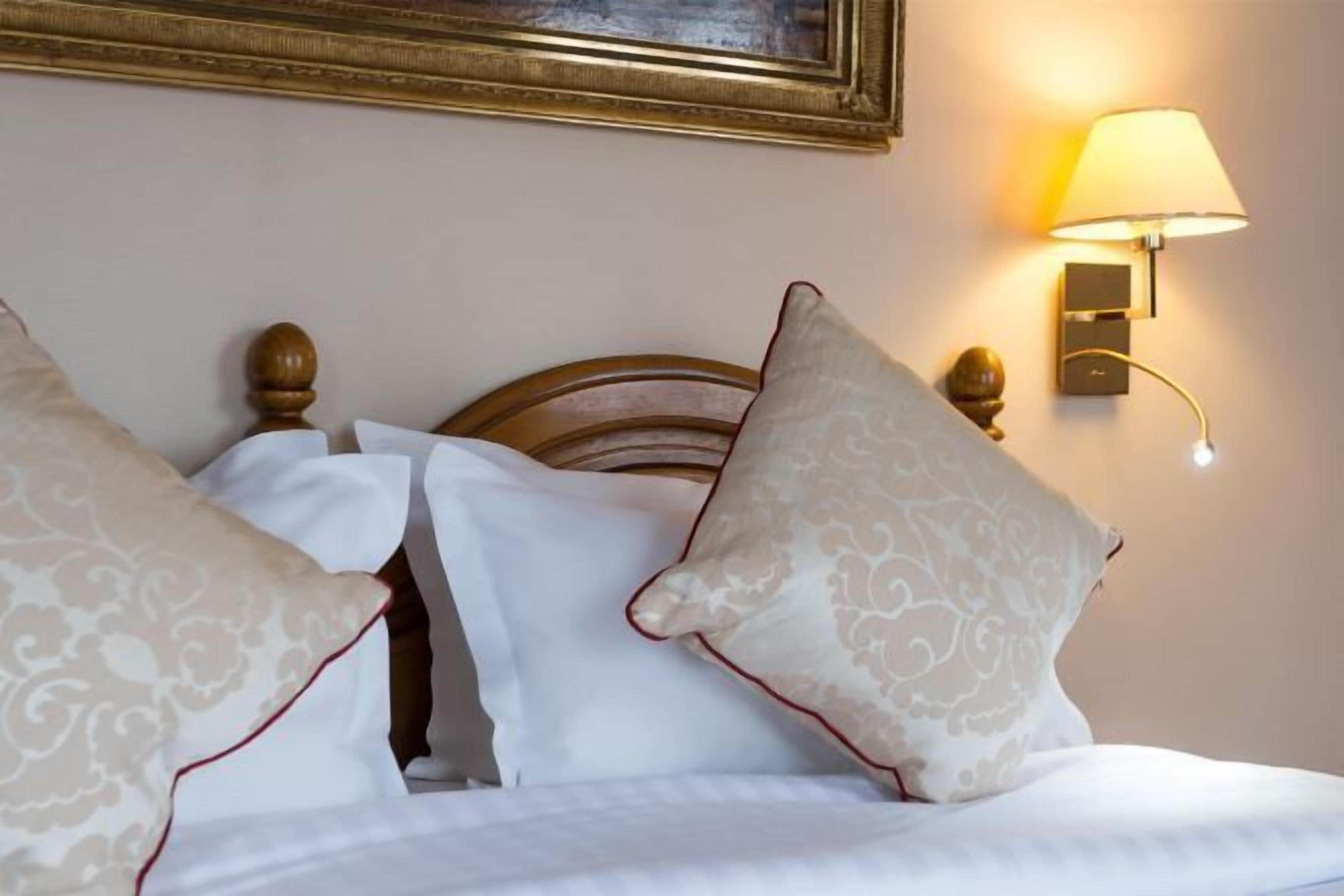 Minibar, két bảo mật tại phòng, bàn, phòng cách âm 