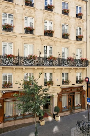 Front of property - Hôtel Meslay République (Paris)