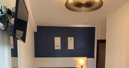Brit Hotel Bleu Nuit