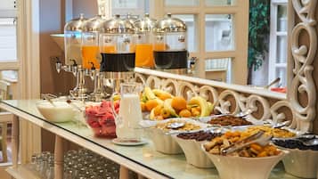 Desayuno bufé gratuito y diario