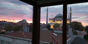 Lunch and dinner served - Celal Sultan Hotel - Special Class (Istanbul)