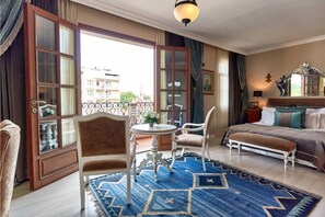 Suite | Premium bedding, down duvets, Select Comfort beds, minibar