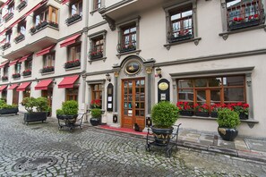 Front of property - Celal Sultan Hotel - Special Class (Istanbul)