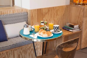 Frukostbuffé varje dag mot avgift