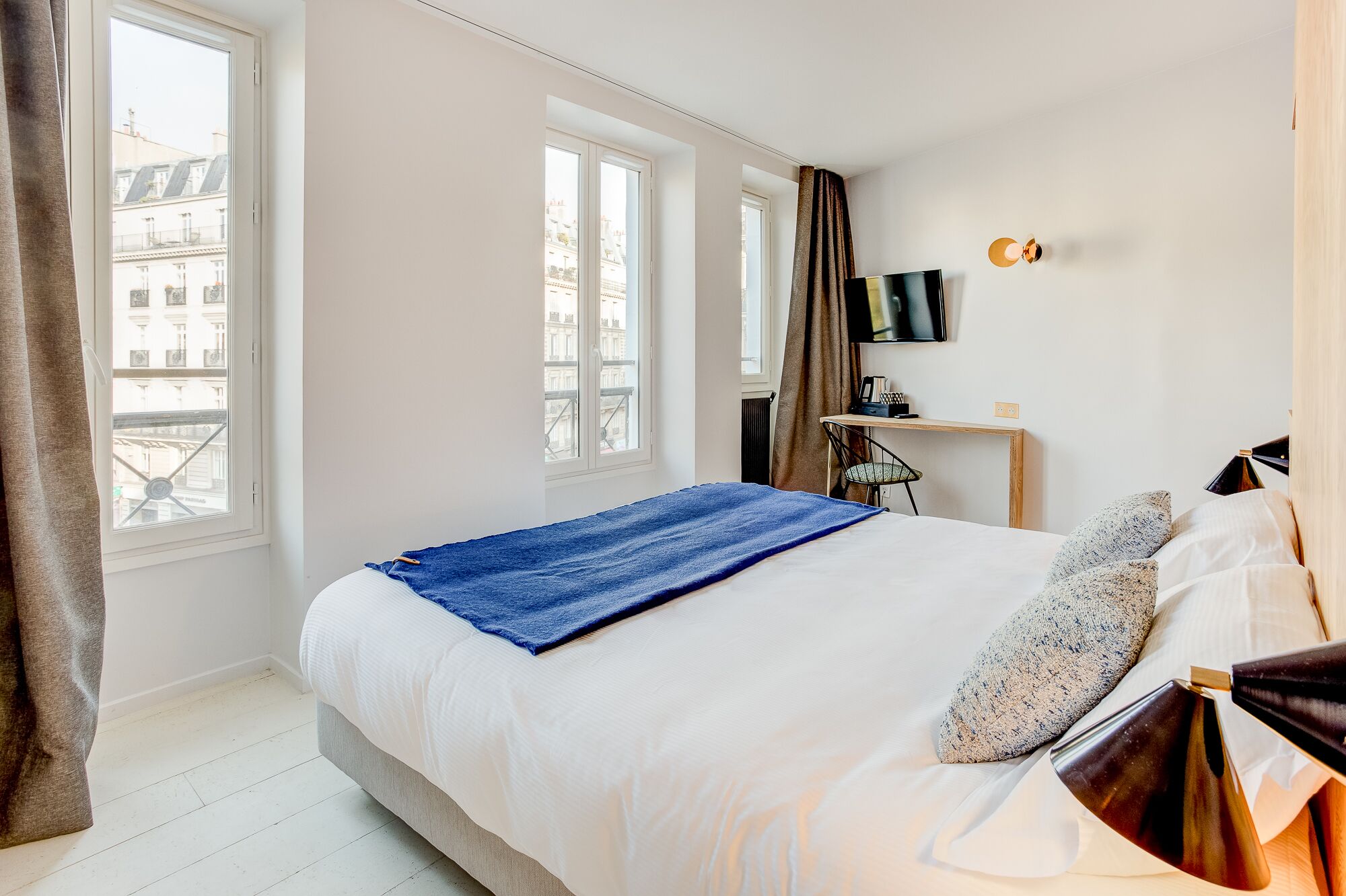 Premium bedding, minibar, in-room safe, desk