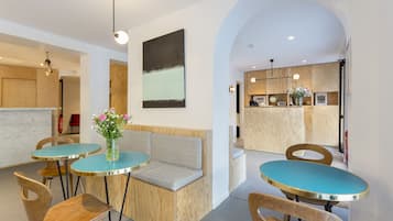 Sala de estar en el lobby