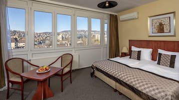 Economy Studio Double | Μίνι μπαρ, χρηματοκιβώτιο στο δωμάτιο, γραφείο, κουρτίνες συσκότισης