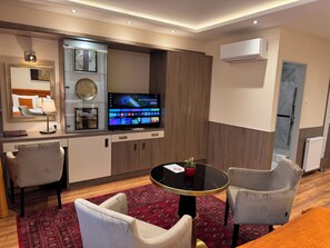 Deluxe Studio Double