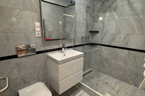Deluxe Studio Double | Bathroom