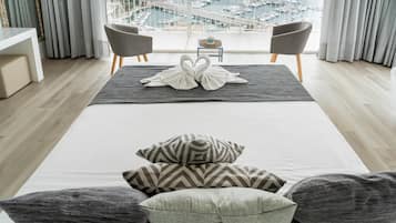 Individually furnished, desk, blackout curtains, cots/infant beds