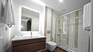 Unclassified image, 3 of 35, button - Hippodrome Hotel (Istanbul)
