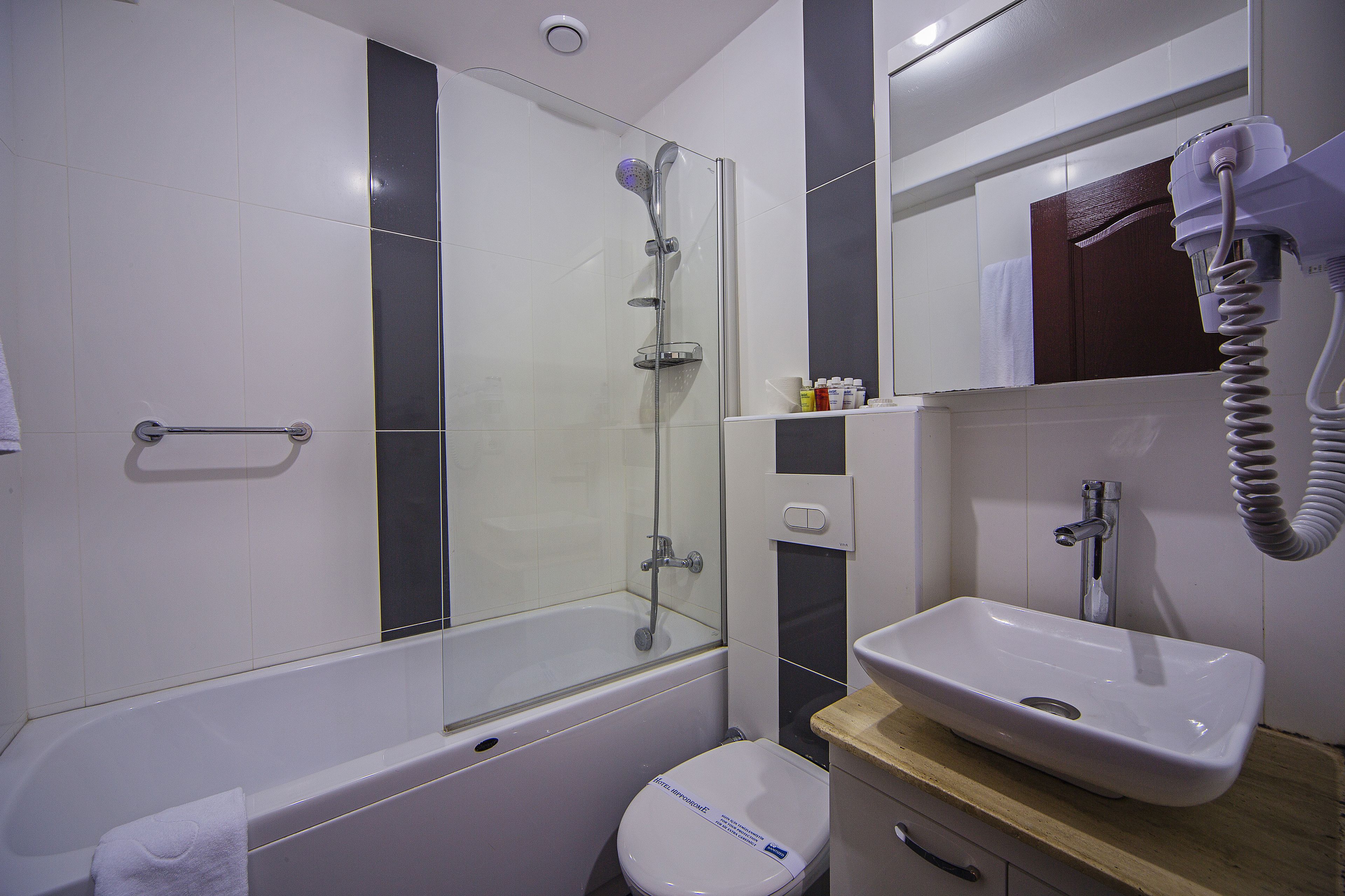 Photo - Hippodrome Hotel