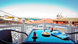 Unclassified image, 4 of 35, button - Hippodrome Hotel (Istanbul)