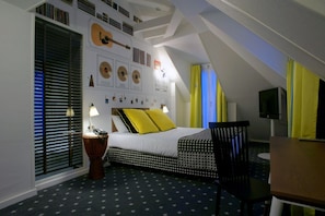 Hochwertige Bettwaren, Minibar, Zimmersafe, Schreibtisch