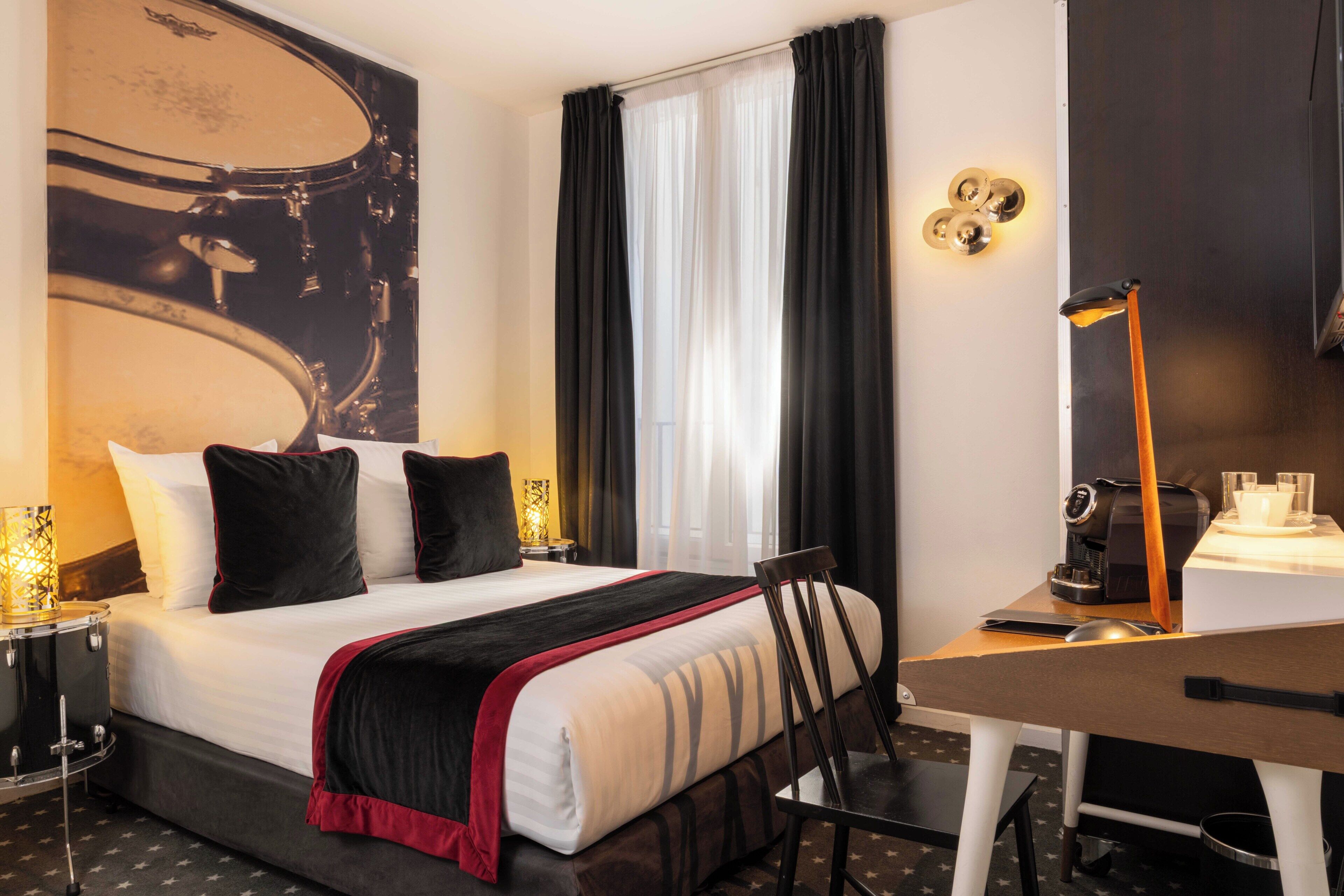 Chambre Double Classique | Literie de qualité supérieure, minibar, coffres-forts dans les chambres