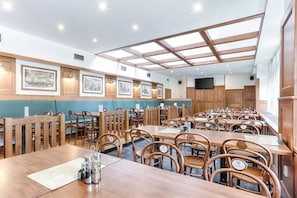 Café da manhã, almoço e jantar