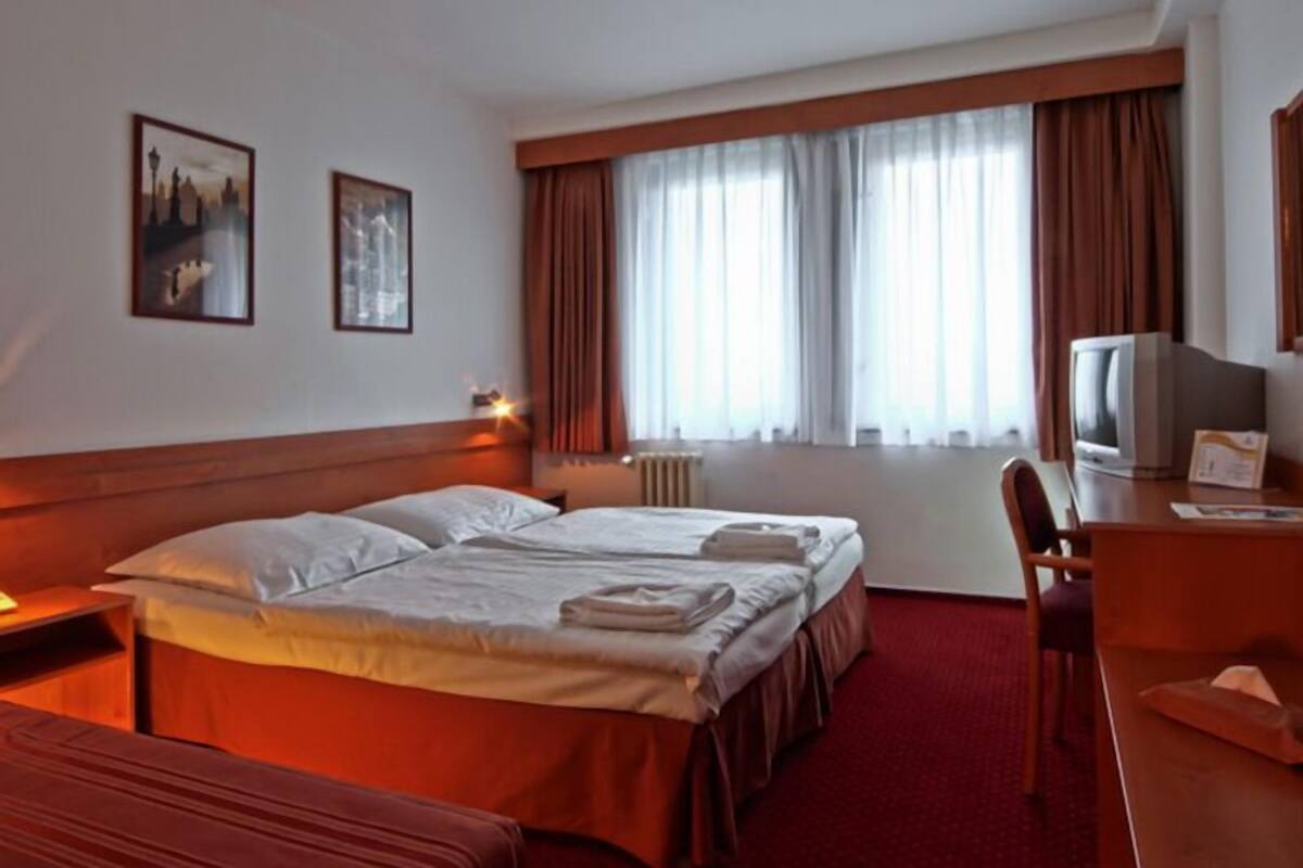Desk, WiFi (free), bed sheets
