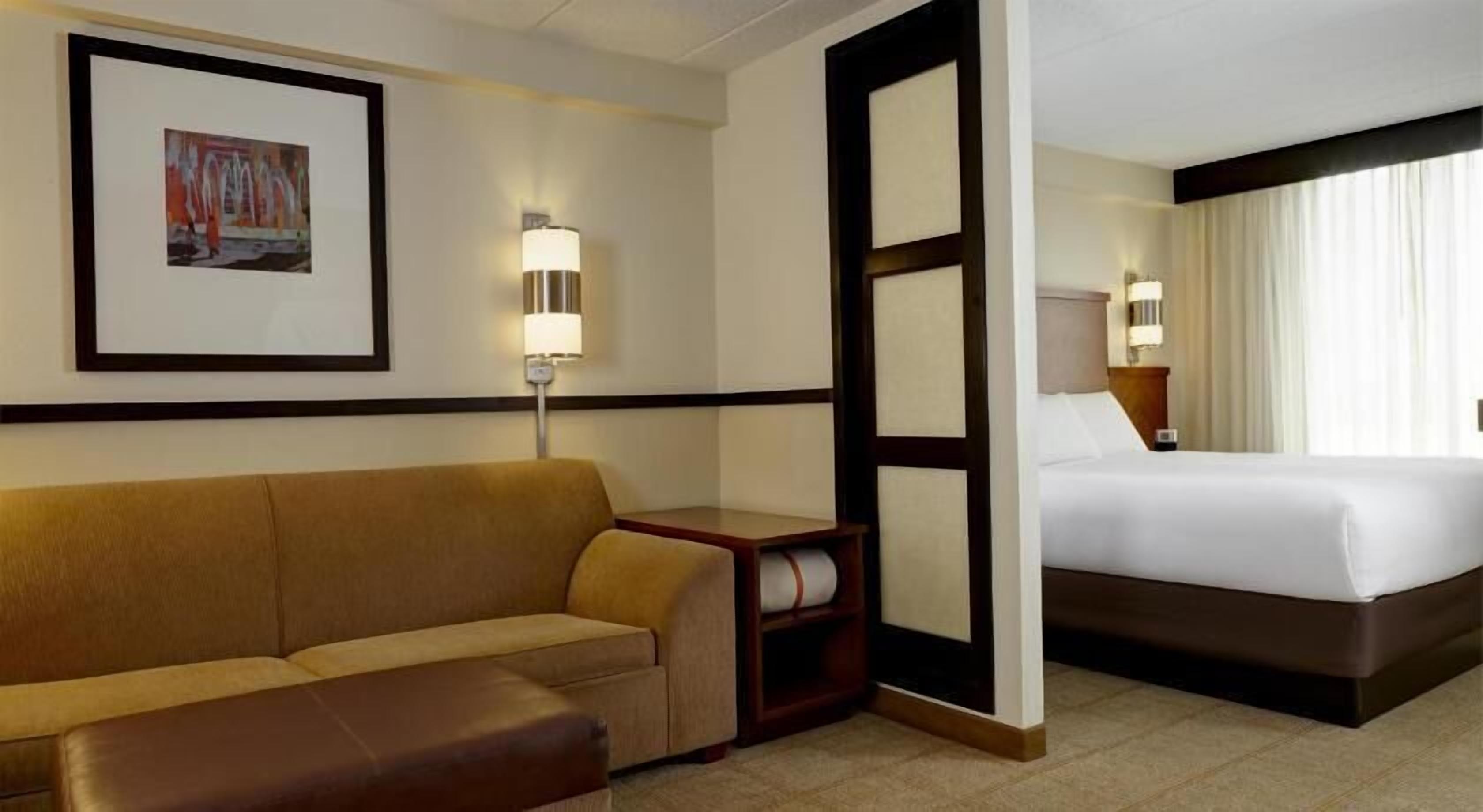 Premium bedding, down duvets, in-room safe, desk