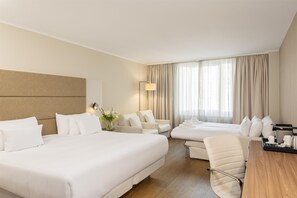 Ropa de cama hipoalergénica, colchones con acolchado adicional, minibar