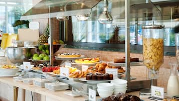 Tägliches kontinentales Frühstück gegen Gebühr