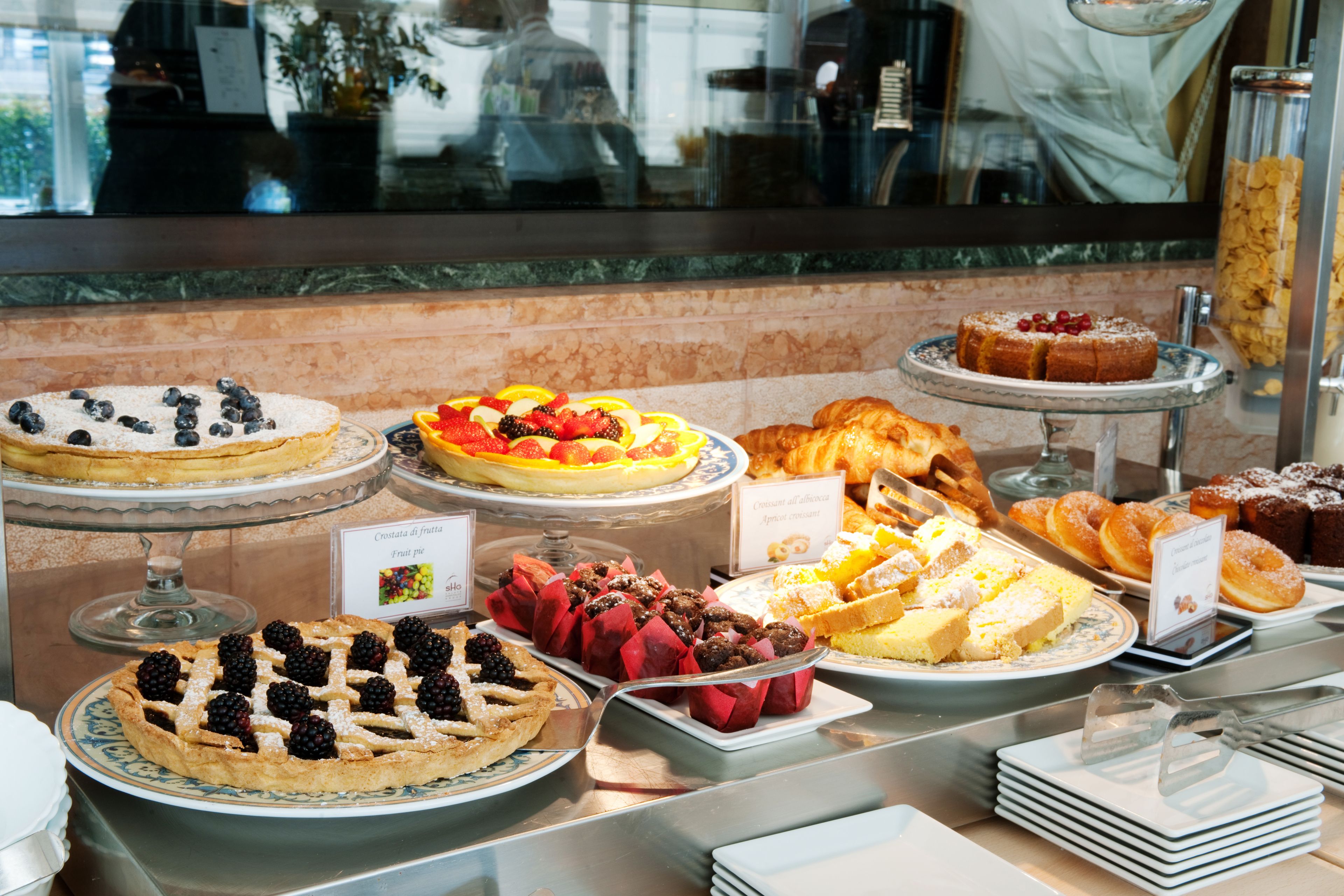 daily continental breakfast for a fee