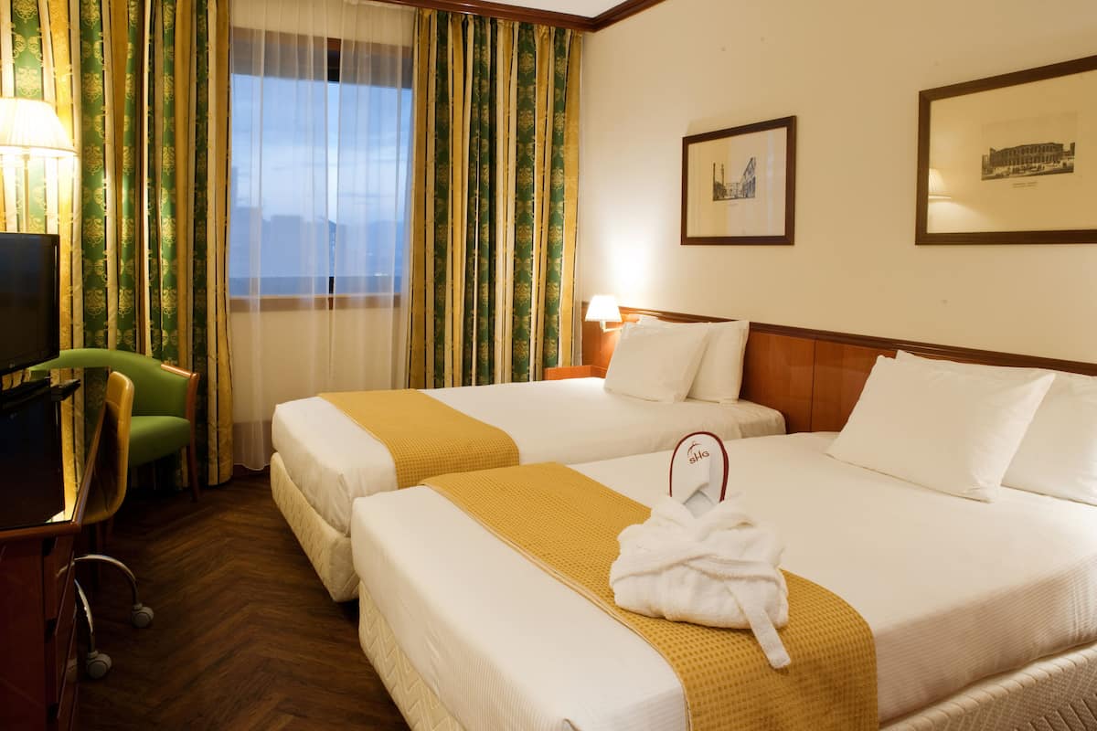 Down duvets, minibar, in-room safe, individually furnished