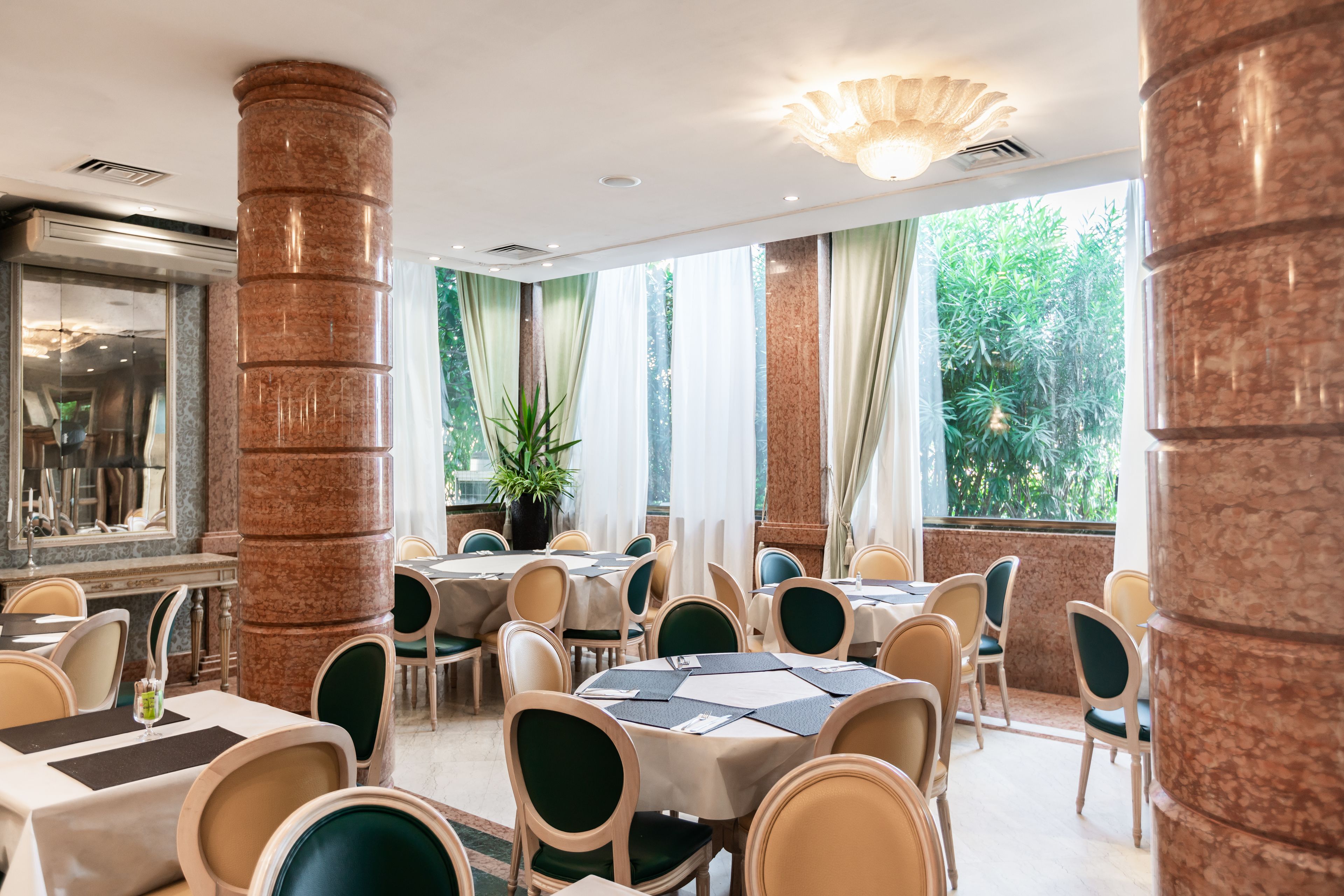 breakfast and dinner served