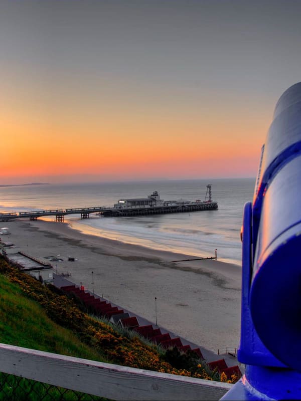 Enjoy stargazing from the pier with a telescope at hand.