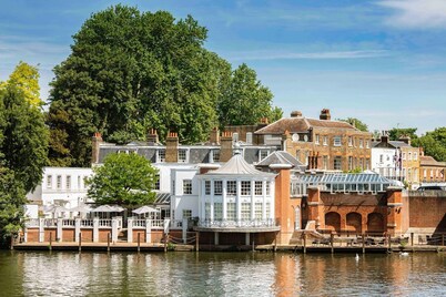 The Mitre, Hampton Court