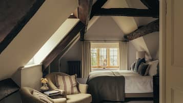 1 bedroom, premium bedding, minibar, in-room safe
