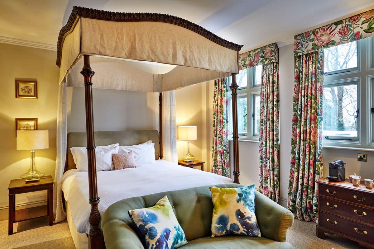 double room (feature) | egyptian cotton sheets, premium bedding, desk, free cots/infant beds