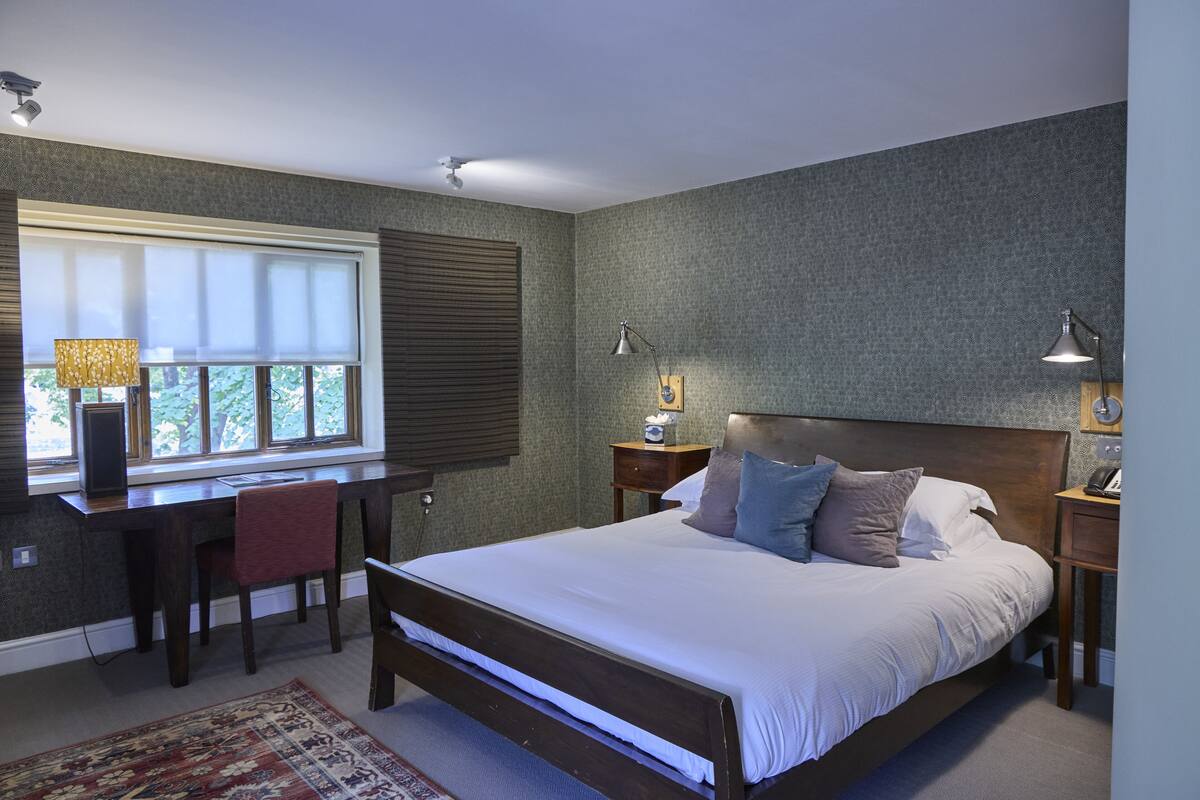 Room (Climping)