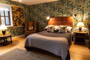 Room (Climping) | Hypo-allergenic bedding, in-room safe, individually decorated - Bailiffscourt Hotel & Spa (Littlehampton)