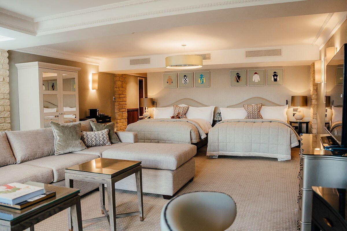 Luxury Twin Room, Pool View