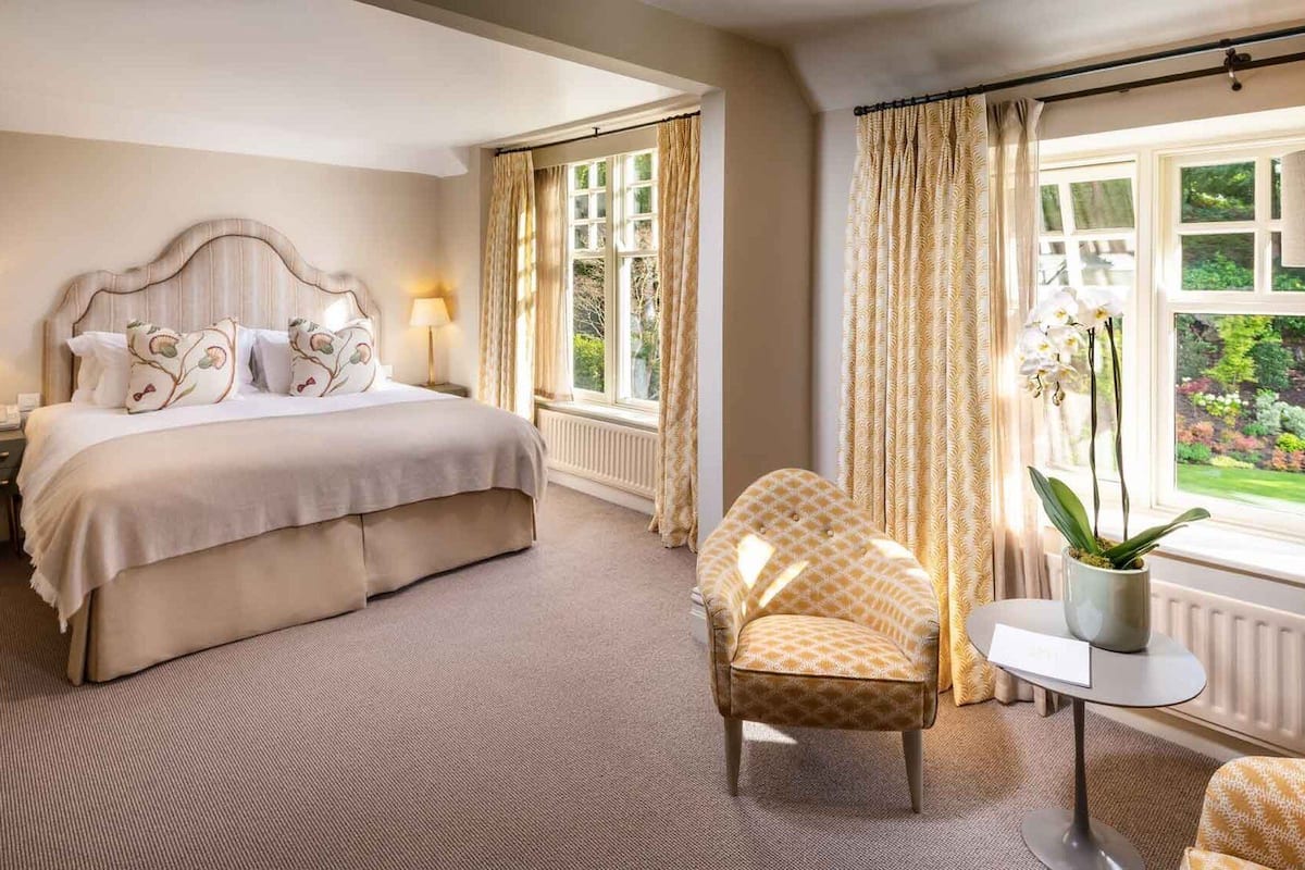 1 bedroom, premium bedding, minibar, in-room safe