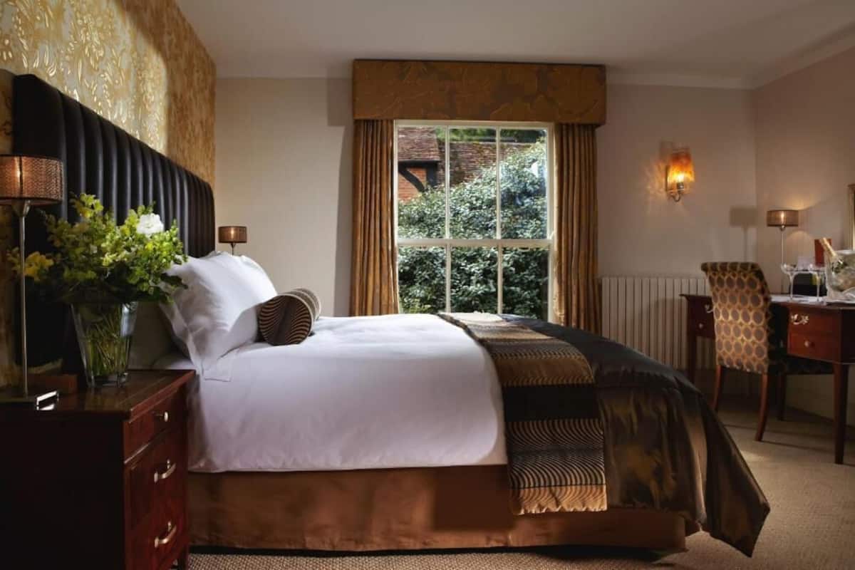 Habitación doble | Ropa de cama de alta calidad y caja de seguridad en la habitación