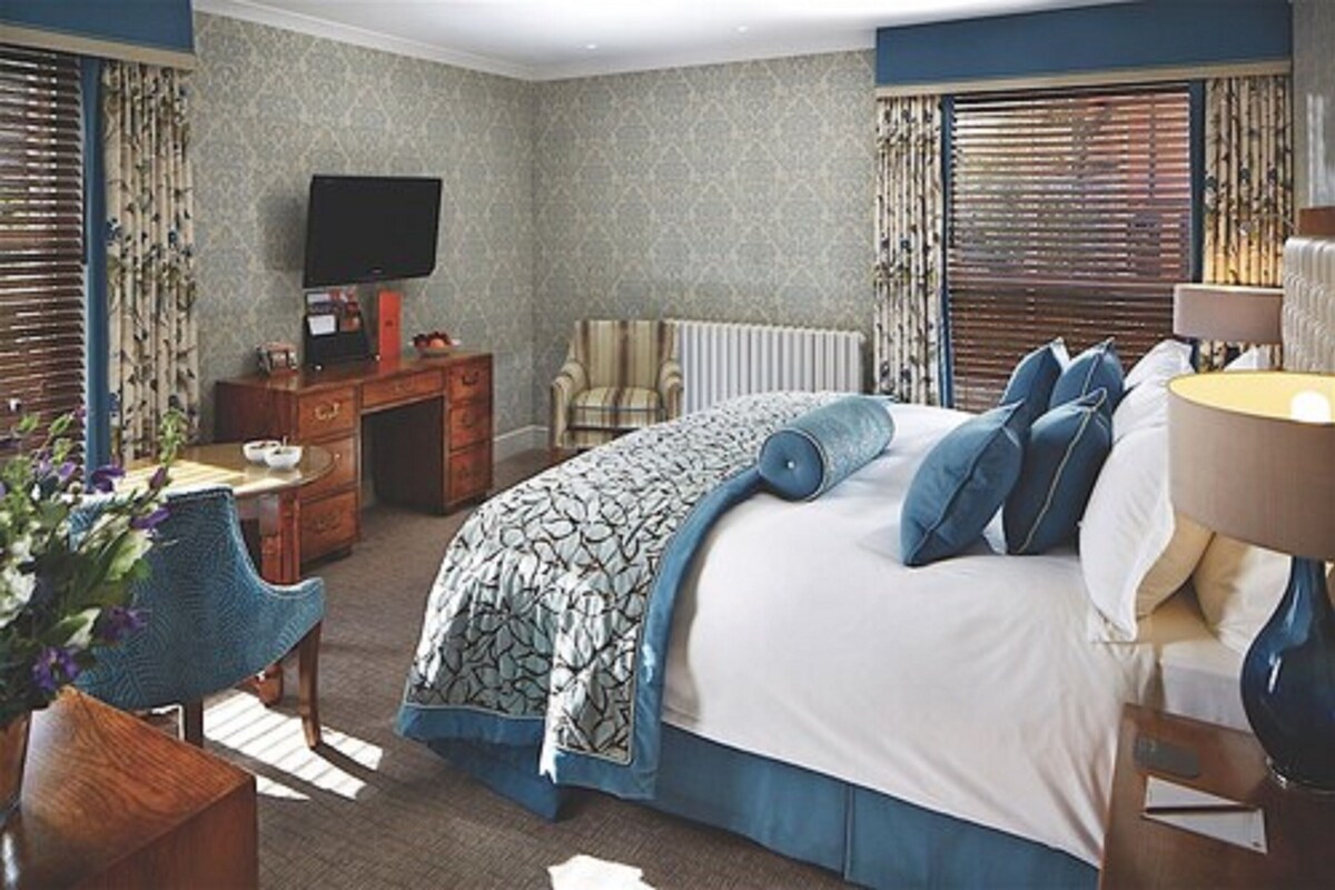 Premium bedding, in-room safe, iron/ironing board, rollaway beds